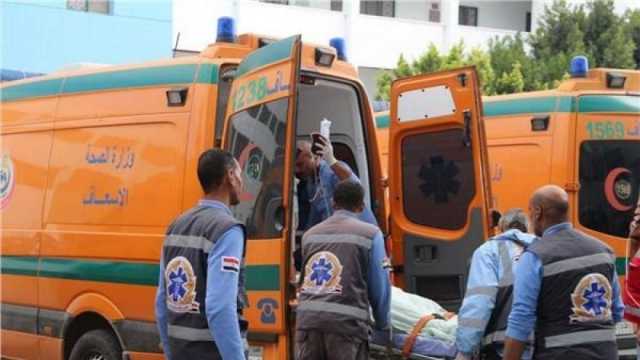 إصابة صياد ببتر يده.. دخلت في كسارة الثلج بمركب صيد ببورسعيد