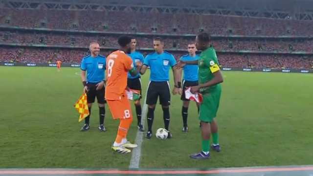 عاجل.. تحرك من كاف تجاه أمين عمر بعد إدارة افتتاحية أمم أفريقيا