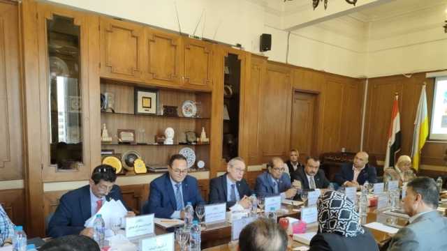 «رجال أعمال الإسكندرية» تبحث مشكلات المنشآت الصناعية مع «الضرائب العقارية»