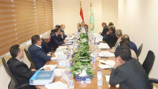 وزير الزراعة يوجه بسرعة الانتهاء من تطوير جمعيات الإصلاح الزراعي خلال عام