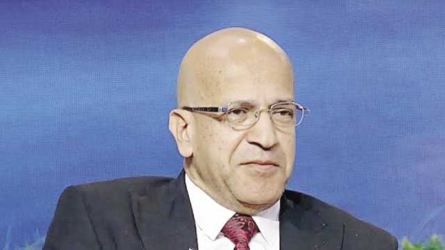 د. أشرف الشرقاوي يكتب: انهيار الأساطير