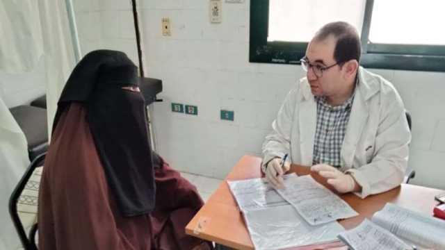 الكشف على 1328 شخصاً في قافلة طبية ضمن «حياة كريمة» بكفر الشيخ