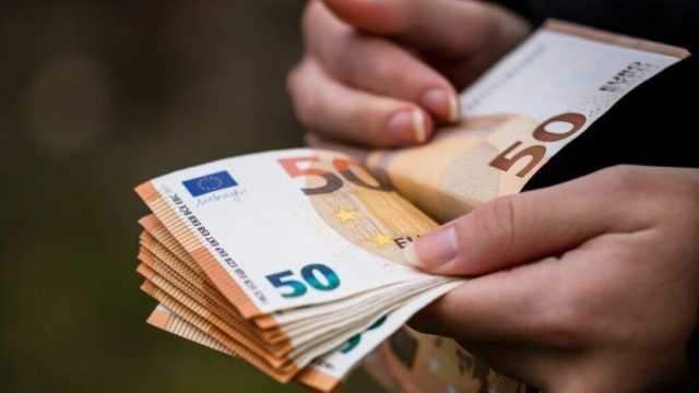 سعر اليورو أمام الجنيه المصري في البنوك اليوم الجمعة 19-4-2024