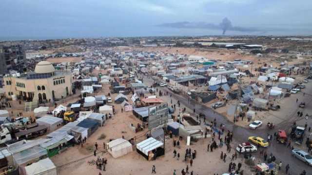 إعلام فلسطيني: دبابات الاحتلال تستهدف محيط «دوار العلم» غربي رفح الفلسطينية