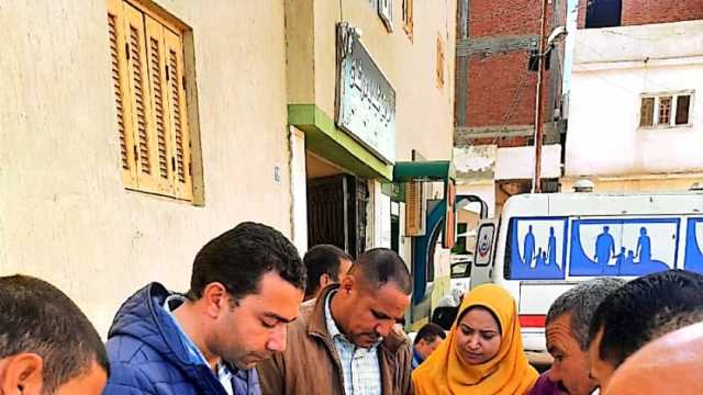 الكشف على 300 مواطن في قافلة سكانية بالدلنجات بالبحيرة