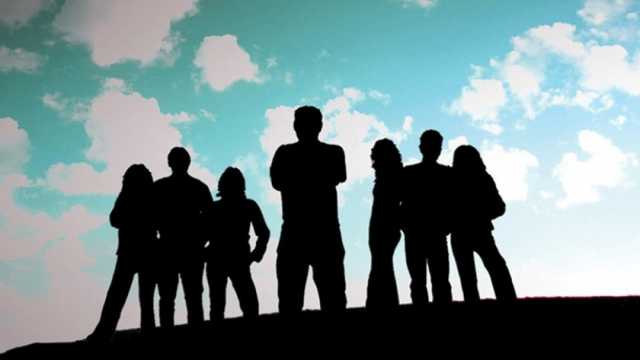 10 سنوات من التمكين.. برامج متنوعة لإثقال مهارات الشباب ودعمهم