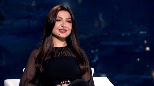 منى عبد الوهاب تقدم المؤتمر الصحفي لمهرجان العلمين