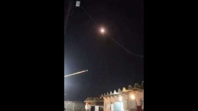 رويترز: الحوثيون في اليمن يقولون إنهم أطلقوا مجموعة مسيرات على أهداف بإسرائيل