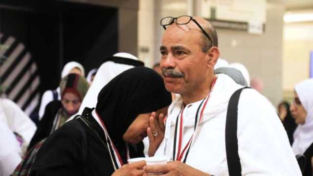 «الداخلية» تودع أسر الشهداء قبل السفر لأداء فريضة الحج (فيديو)