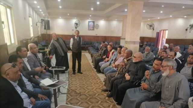 «حياة كريمة» ومسئولو حي الجناين يلتقون بأهالي القطاع الريفي لمناقشة طلباتهم