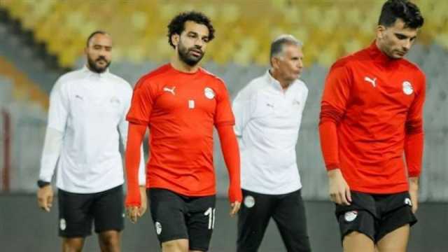 كواليس اتصال محمد صلاح بلاعبي المنتخب بعد وداع كأس الأمم.. هل يعتزل؟ | عاجل