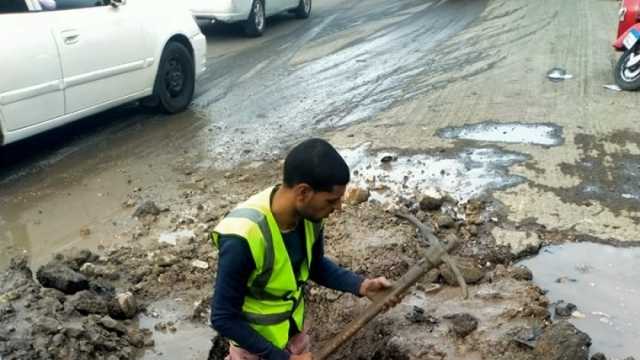 كسر ماسورة مياه في نزلة كوبري غمرة وجارٍ إصلاحها