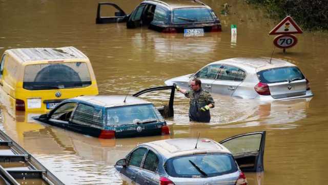 العالم تحت رحمة الفيضانات.. سقوط ضحايا وغرق منازل وخسائر في 4 دول عربية