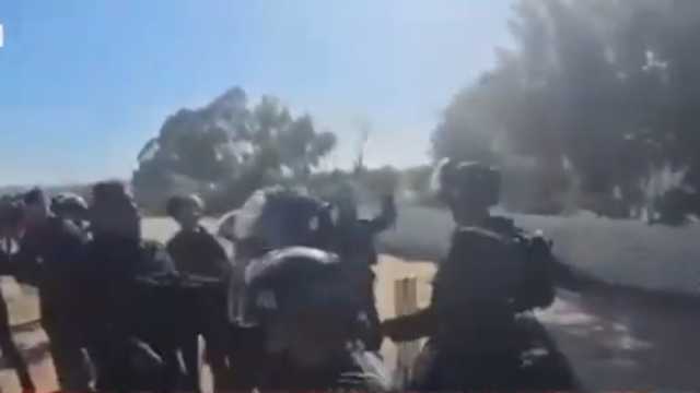 «القاهرة الإخبارية» تعرض مشاهد للاحتلال الإسرائيلي خلال تدمير المنازل في النقب