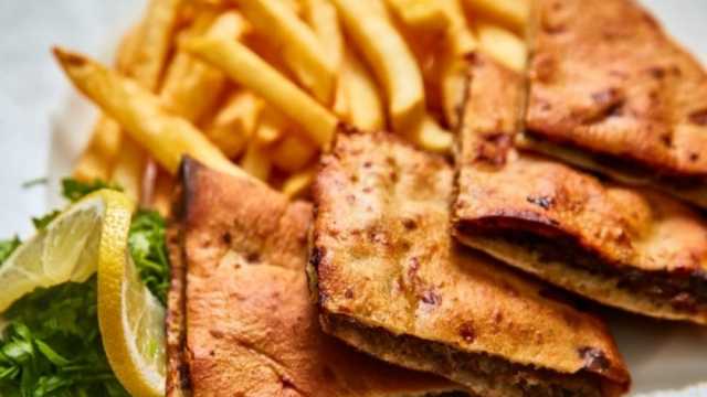 طريقة عمل الحواوشي بالبسطرمة.. أكلة شعبية يحبها المصريون