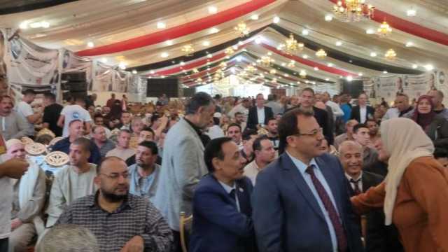 الآلاف يتوافدون على مؤتمر دعم المرشح الرئاسي عبدالفتاح السيسي في المنوفية