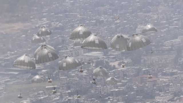 القوات الجوية البريطانية تسقط أكثر من 10 أطنان من الإمدادات الغذائية على غزة