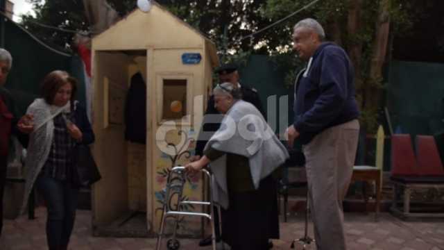 توصيل المعاش للمنزل.. امتيازات لكبار السن في قانون حقوق المسنين