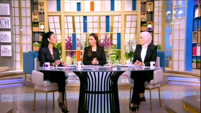 بكاء مذيعات «الستات مايعرفوش يكدبوا» بسبب قصيدة الشاعر فارس قطرية