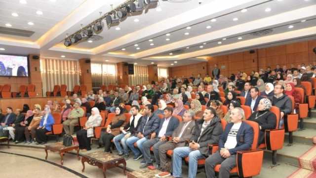 محافظ الدقهلية يبحث آليات إنشاء مصنع لتدوير قش الأرز