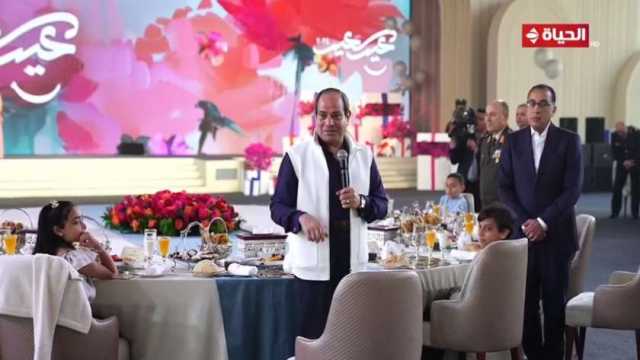 الرئيس السيسي لـ«أبناء الشهداء»: سعيد أن ألتقي بكم