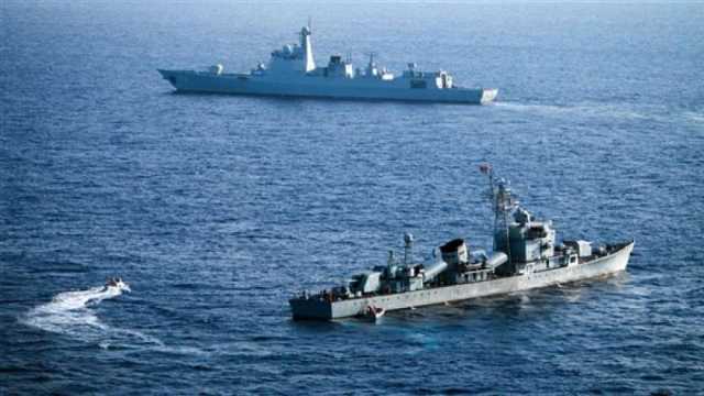 بريطانيا: الحوثيون يحاولون الاستيلاء على سفينة في البحر الأحمر