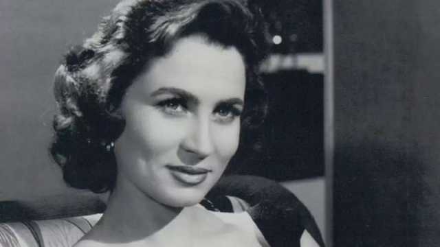 محطات بارزة في حياة زهرة العلا.. نجمة من زمن الفن الجميل (فيديو)