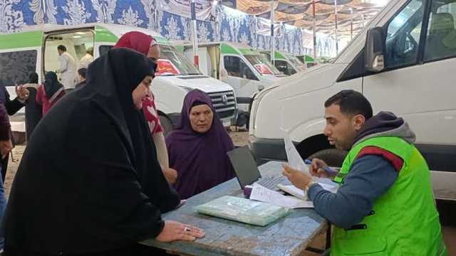على مدار يومين.. قافلة طبية مكبرة في قرية نجع الحجيرات بقنا