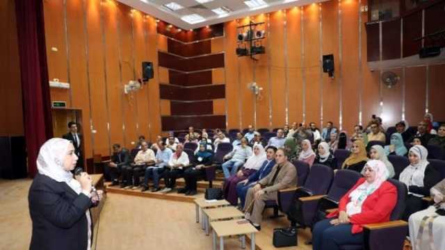 150 موظفا يجتازون دورة أساسيات لغة الإشارة في الشرقية