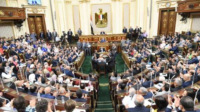 حنفي جبالي يمازح النواب: «وحشتوني ووحشتوا بعضكم.. ولكن علينا الالتزام»