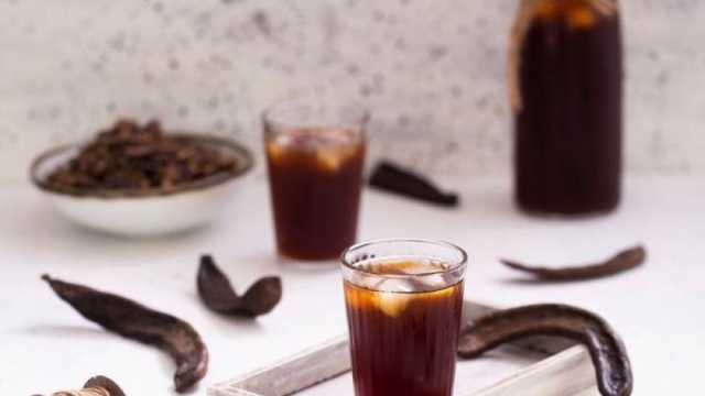طريقة عمل عصير الخروب.. «انقعيه وجهزيه قبل رمضان»