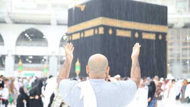 تنبيه للمعتمرين.. ماذا يعني إطلاق الإنذار الأحمر في مكة المكرمة؟