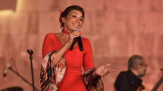 وصلة غناء إسبانية مع منى بوركهارد في حفل مهرجان القلعة