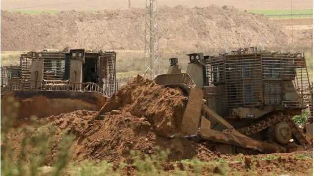 آليات الاحتلال الإسرائيلي تقتحم نابلس وتتمركز في الجهة الغربية للمدينة