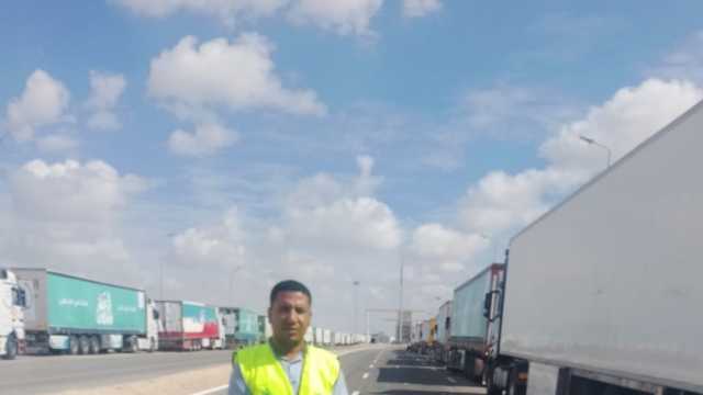 «محمد» يتطوع في قوافل التحالف الوطني لتوصيل المساعدات إلى غزة: «أقل واجب»