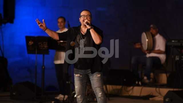 هشام عباس: سعيد بمشاركتي في مهرجان محكى القلعة