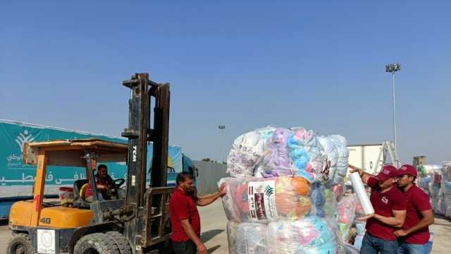 وصول 3 طائرات على متنها مساعدات إلى مطار العريش لإرسالها لغزة