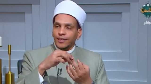 فروض يُستحب إطالة الصلاة فيها وأخرى يُفضل التقصير.. امين الفتوى يوضح