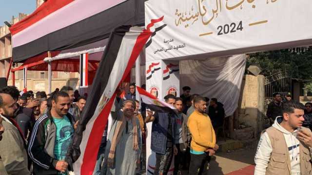 ازدحام أمام لجان إمبابة للتصويت في الانتخابات الرئاسية (صور)