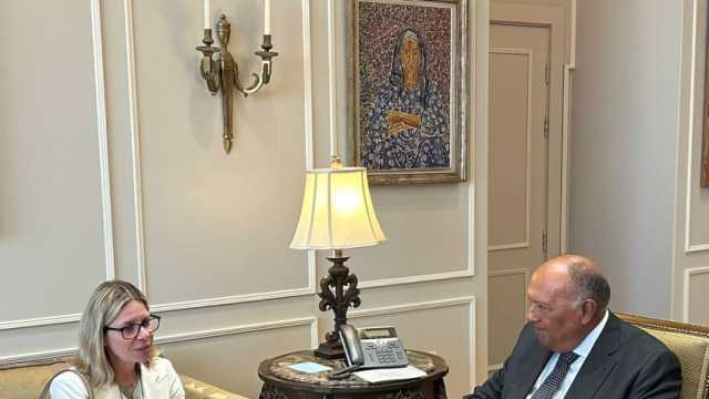 وزير الخارجية يبحث مع المدير العام للعمليات بالبنك الدولي سبل تعزيز التعاون