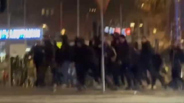 تفاصيل ليلة دامية.. ضرب ودهس مشجعي نادي مكابي تل أبيب في هولندا (فيديو)