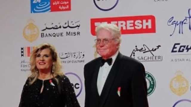 اللون الأسود يسيطر على حفل افتتاح مهرجان القاهرة السينمائي