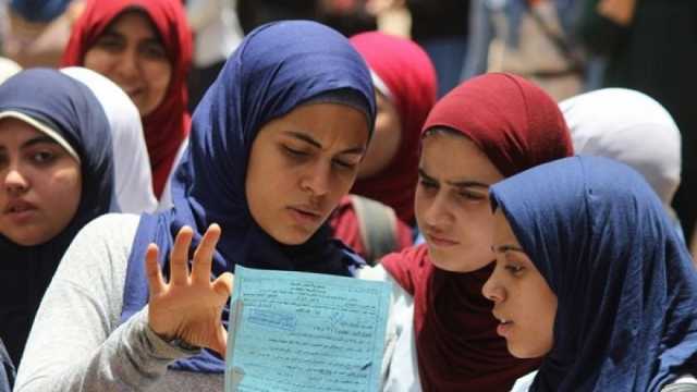 حل قطعة امتحان الإنجليزي للثانوية العامة 2024.. «اعرف الإجابة الأكيدة»