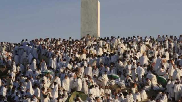 «القومي للتغذية»: درجات الحرارة يوم عرفة تتراوح بين 43 و47 ويجب على الصائمين الحذر