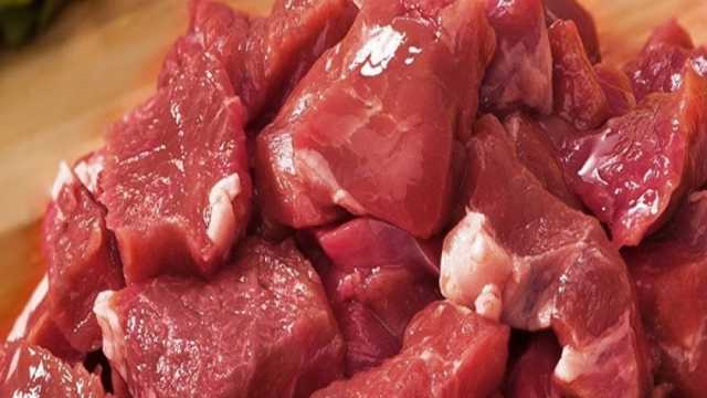 خطأ شائع في طهي لحوم الأضاحي يُسبب أمراضا خطيرة... كيف تحمي نفسك؟