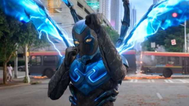 بعد تصدر الإيرادات العالمية.. دور العرض المصرية تعرض «Blue Beetle» غدا