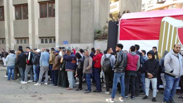 «إكسترا نيوز» ترصد الأجواء أمام مقرات انتخابات الرئاسة: توافد مبكر للمواطنين
