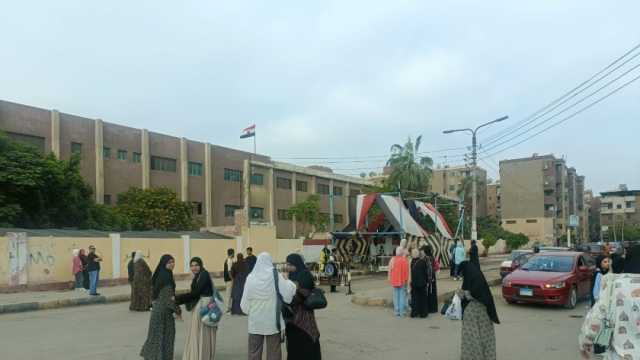 طلاب الثانوية في القليوبية عن امتحان الإنجليزي: «اللي تخاف منه ميجيش أحسن منه»