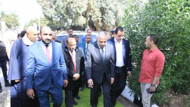 محافظ سوهاج ووكيل الزراعة يتفقدان مجمع الخدمات الزراعية بقرية بني حميل