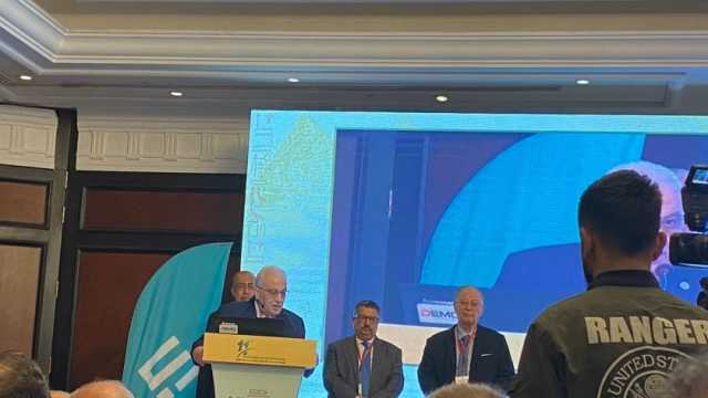 دقيقة حداد على أرواح الشهداء الفلسطينيين في مؤتمر الرعاية المركزة